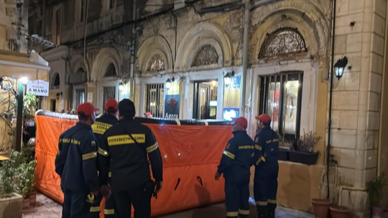 Κέρκυρα: Τέλος συναγερμού με άνδρα που απειλούσε να πέσει από παράθυρο ξενοδοχείου