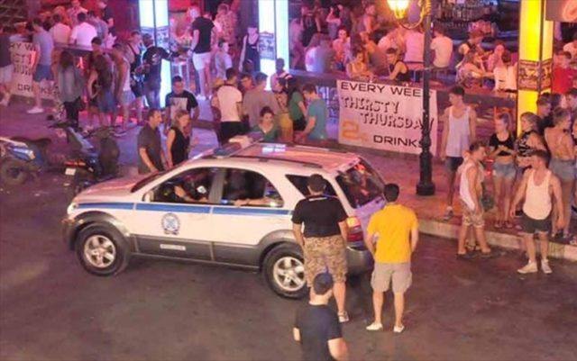 Αποκλειστικό: Άγρια συμπλοκή με μαχαιρώματα τα ξημερώματα στον Λαγανά Ζακύνθου – Δύο σοβαρά τραυματισμένοι