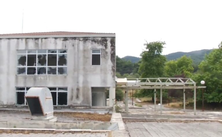 Θλιβερές εικόνες εγκατάλειψης στα Λουτρά Νέας Απολλωνίας