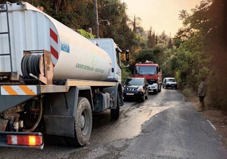 Κέρκυρα: Χωρίς νερό παραμένει ο Άη Γόρδης- Συνεχίζει την προσπάθειά του ο κεντρικός Δήμος να τροφοδοτήσει με νερό την περιοχή