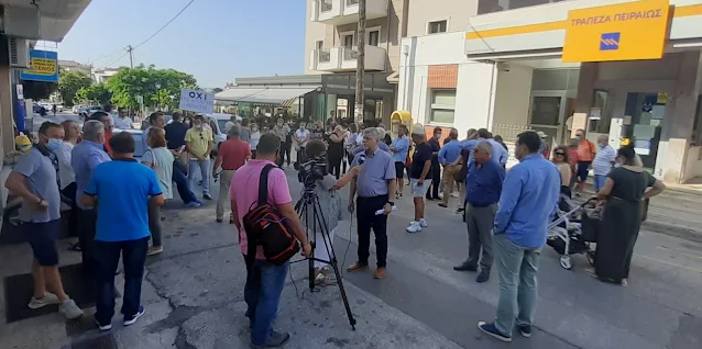 Παραμυθιά: Διαμαρτυρίες για το κλείσιμο τραπεζικού υποκαταστήματος