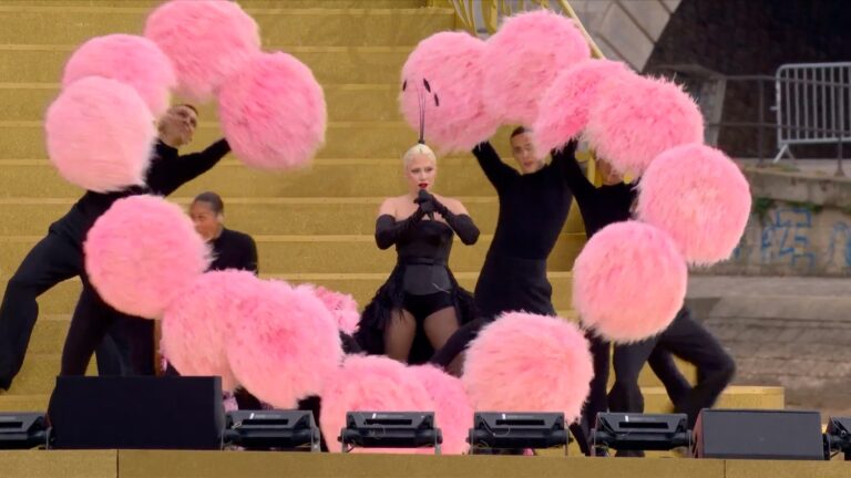 Ολυμπιακοί Αγώνες Παρίσι: «Bonsoir Paris» από τη Lady Gaga