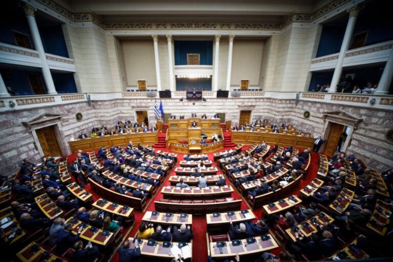 Κατατέθηκε το νομοσχέδιο για το ψηφιακό τέλος συναλλαγής – Τι περιλαμβάνουν οι διατάξεις για ΕΝΦΙΑ και Ειδικό Φόρο Κατανάλωσης