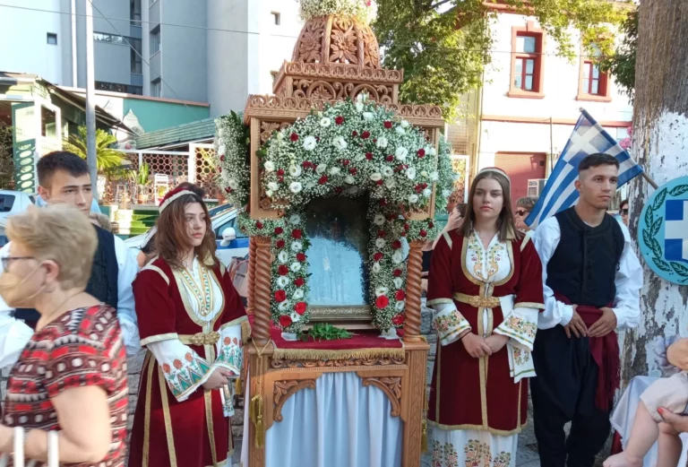 Κλειστά σήμερα τα καταστήματα στην Κομοτηνή – Γιορτάζει η πολιούχος Αγ. Παρασκευή