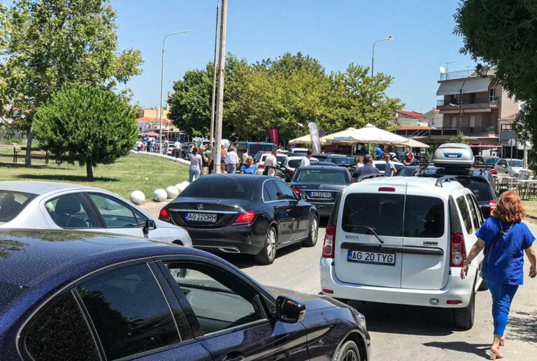 Καβάλα: Οι κάτοικοι της Κεραμωτής ζητούν νέο λιμάνι για τη Θάσο – Ασφυκτική η κατάσταση από τις ουρές των αυτοκινήτων