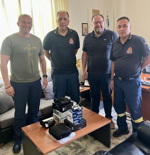 Έξι ζευγάρια κυάλια χάρισε στην Πυροσβεστική Υπηρεσία Κομοτηνής ο Κυνηγετικός Σύλλογος Κομοτηνής