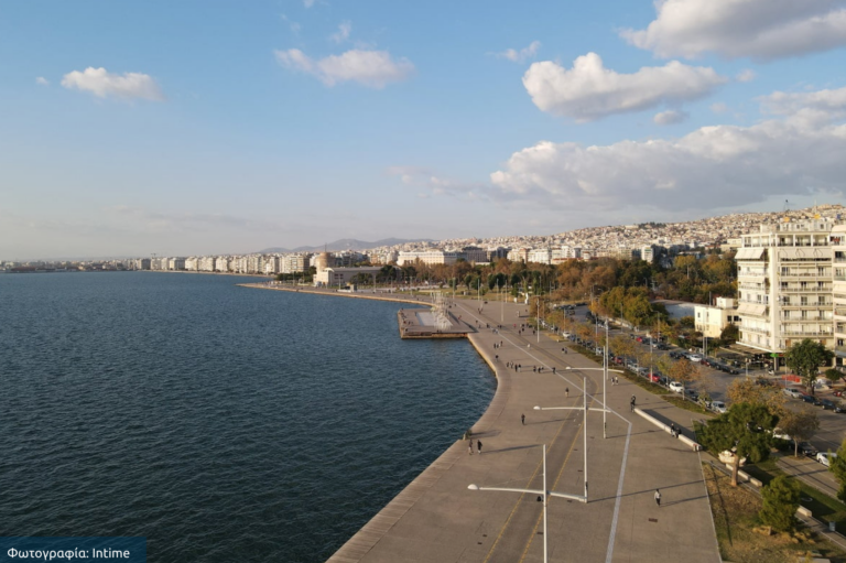 Κεντρική Μακεδονία: Βροχοπτώσεις σε Θεσσαλονίκη και Χαλκιδική- Βελτίωση από το απόγευμα