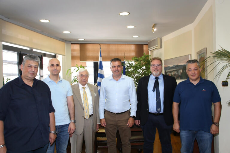 Επίσκεψη της ΑΧΕΠΑ Λάρισας στον Δήμαρχο Λαρισαίων