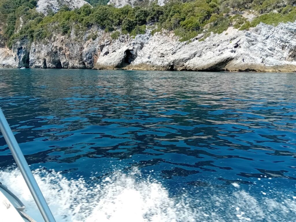 Οι άγνωστες, πανέμορφες και μυθικές παραλίες της Λάρισας και της Μαγνησίας