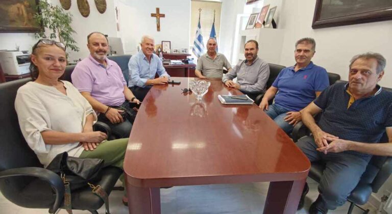 Φλώρινα: Συνάντηση του Δημάρχου με αντιπροσωπεία της ΑΔΕΔΥ