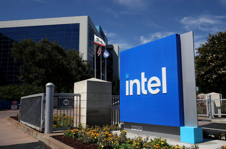 ΗΠΑ: Στο «κόκκινο» η Intel το 2ο τρίμηνο – Απολύει 18.000 εργαζόμενους