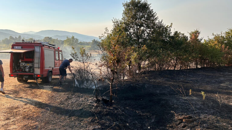 Φλώρινα: Η πολιτική προστασία συμβάλει στην κατάσβεση φωτιών – Oδηγίες για αγρότες και κτηνοτρόφους