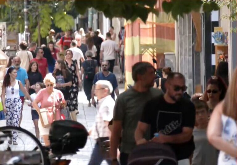 Υποτονική η κίνηση στις θερινές εκπτώσεις στην Λάρισα