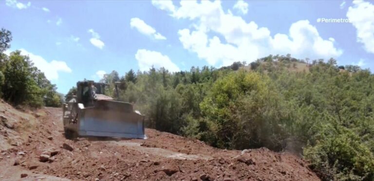 Διάνοιξη αντιπυρικών ζωνών από τον στρατό στην ορεινή Αιγιάλεια
