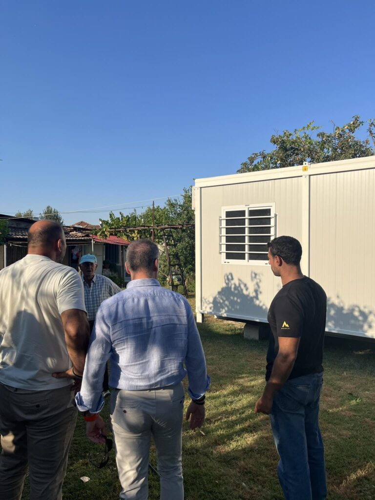 Σε πληγέντα από την Daniel χωριά του Δήμου Μουζακίου o γ.γ. Φυσικών Καταστροφών Π. Καμπούρης