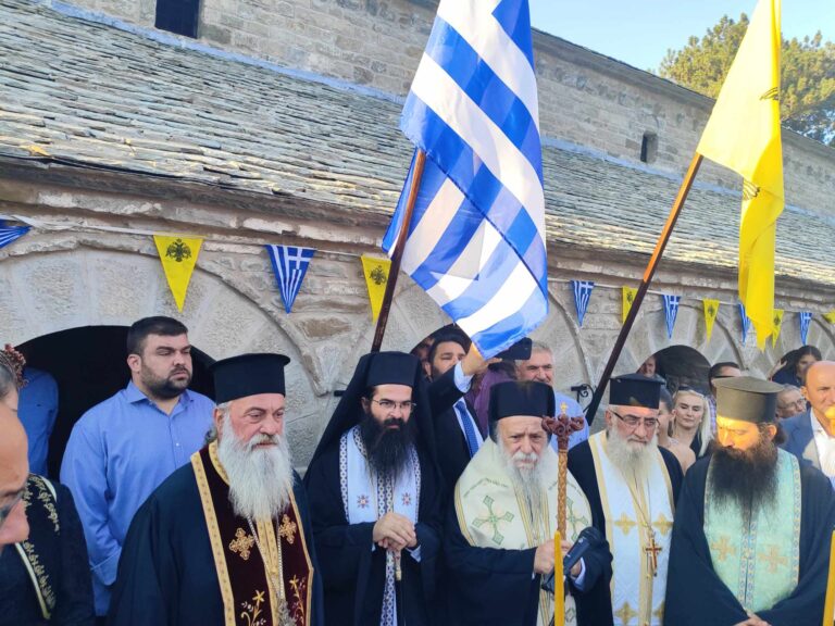Άνοιξε για τους πιστούς η Μεγάλη Παναγιά στην Σαμαρίνα Γρεβενών (βίντεο)