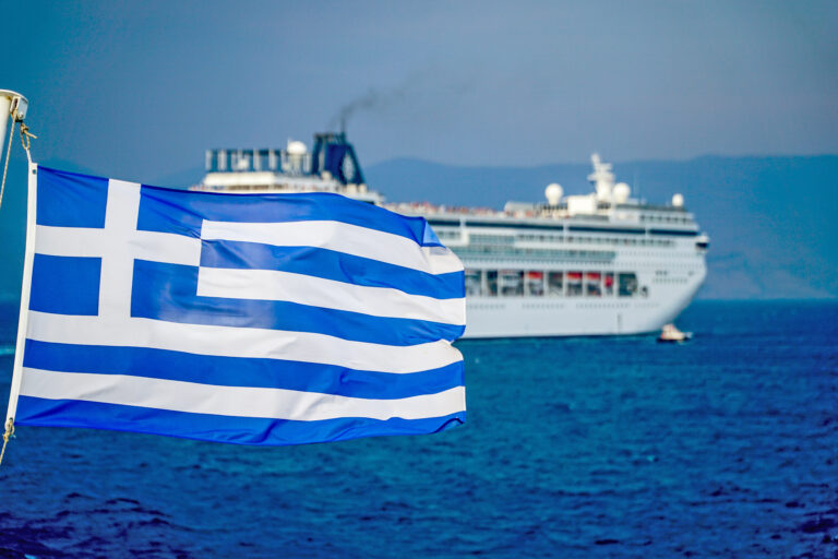 Kαιρός: Εξασθένηση των βοριάδων, υποχώρηση της θερμοκρασίας και σποραδικές καταιγίδες (Α. Τυράσκη)