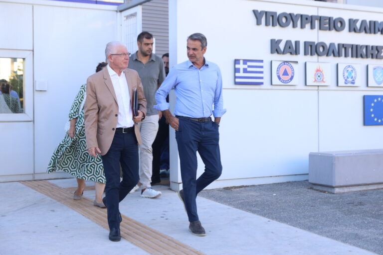 Διυπουργική για τη φωτιά στη BA Αττική: Κάτω από το 10% των καμένων είναι δάσος – Σχεδόν 100 κτήρια υπέστησαν ζημιές