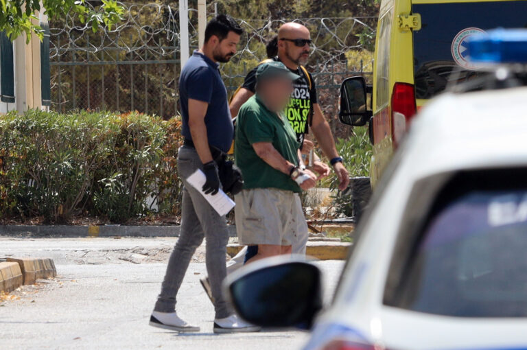 Την Τετάρτη απολογείται ο 80χρονος που φέρεται να έβαλε τέσσερις φωτιές στα Γλυκά Νερά