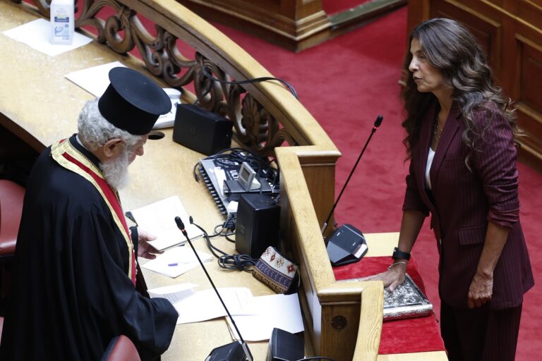 Ορκίστηκε βουλευτής η Πόπη Τσαπανίδου