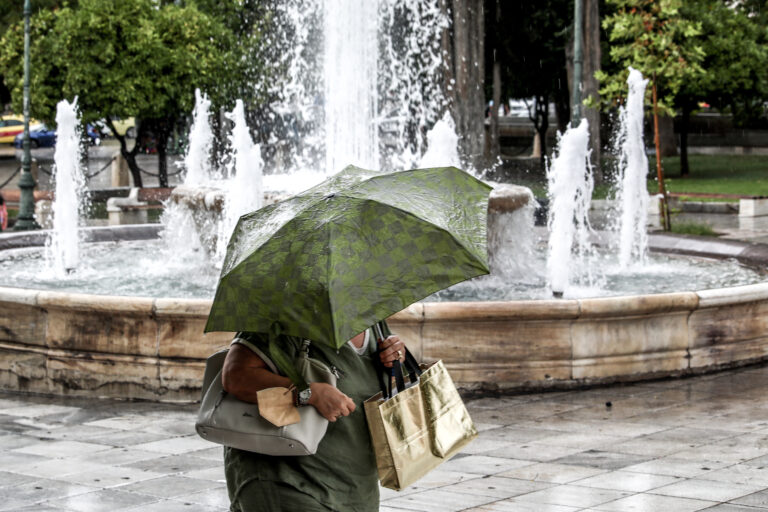 Κακοκαιρία: Πάνω από 50 κλήσεις έχει λάβει για την Αττική η Πυροσβεστική