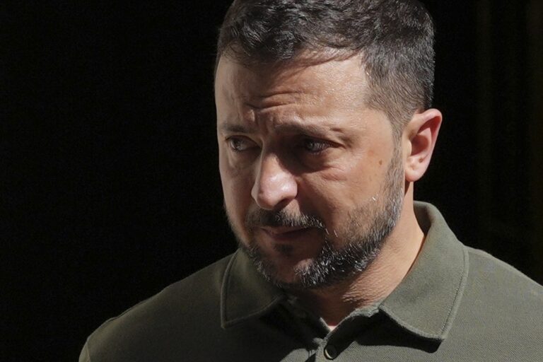 Ζελένσκι: Ο ουκρανικός στρατός «ξέρει πώς να αιφνιδιάζει»