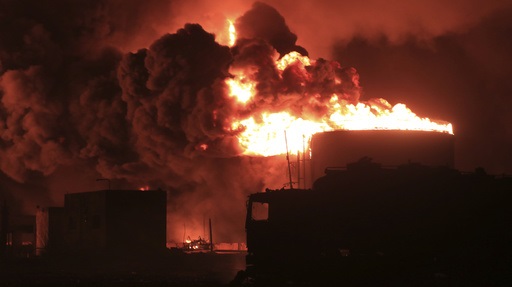 Υεμένη – HRW: Τα πλήγματα του Ισραήλ στο λιμάνι της Χοντάιντα πιθανόν να συνιστούν «έγκλημα πολέμου»