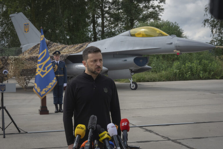 Β. Ζελένσκι: Τα F-16 στην Ουκρανία – Τα καταφέραμε