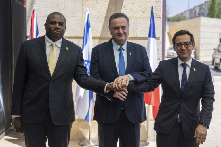 Κοινή δήλωση του Βρετανού και του Γάλλου ΥΠΕΞ: Ο κίνδυνος ευρύτερης σύγκρουσης στη Μέση Ανατολή δεν ήταν ποτέ μεγαλύτερος, πρέπει να πιέσουμε για αποκλιμάκωση