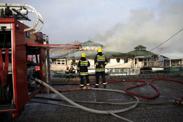 Σερβία: Έξι νεκροί από πυρκαγιά σε κατοικία η οποία ενδέχεται να ξέσπασε από ηλεκτρικό σκούτερ