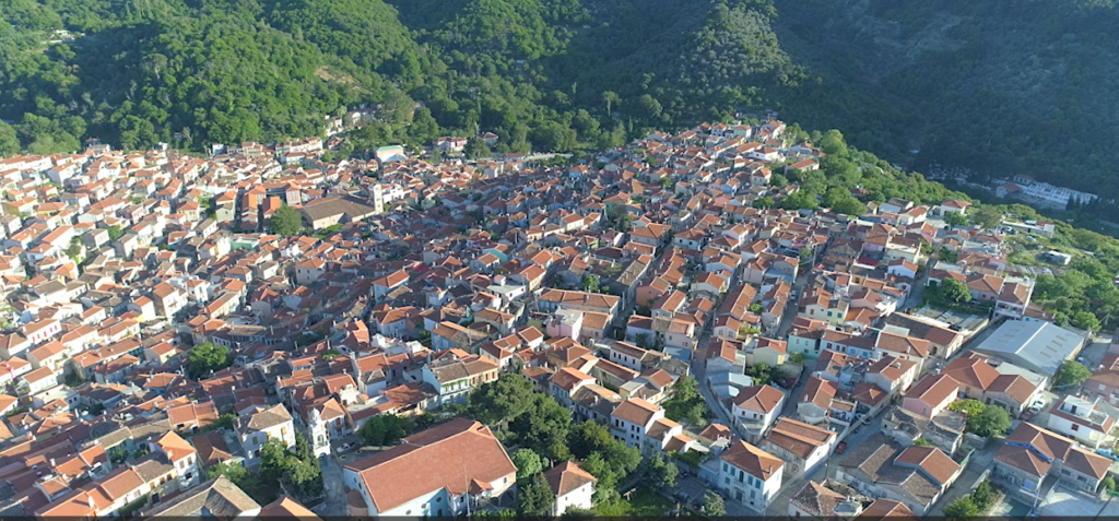 Νέο πάρκινγκ στην είσοδο της Αγιάσου