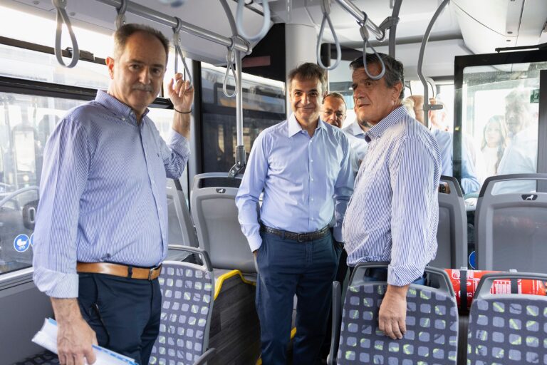 Κ. Μητσοτάκης στο ΕΡΤΝews: 950 νέα λεωφορεία στην Αττική το καλοκαίρι του 2025 – Επενδύουμε συστηματικά στα Μέσα Μαζικής Μεταφοράς