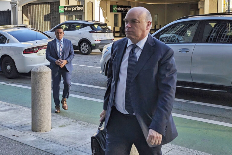Βρετανία: Ο συγκατηγορούμενος του Μάικ Λιντς στη δίκη του για απάτη πέθανε δύο μέρες μετά την παράσυρσή του από όχημα