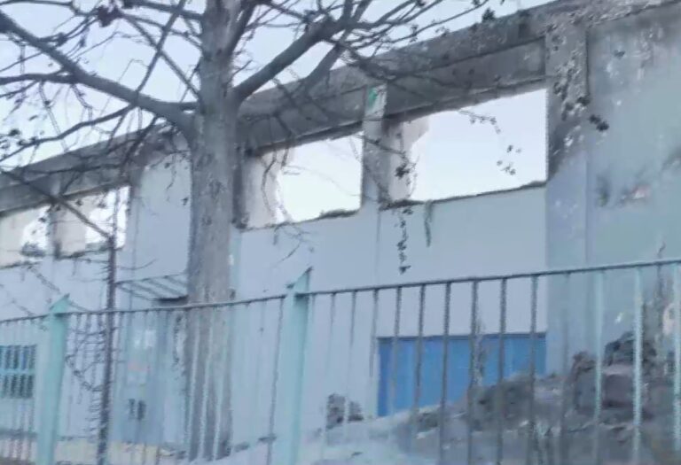 Φωτιά στη ΒΑ Αττική – Νέα Πεντέλη: Κάηκαν σπίτια, σχολείο και το κλειστό γυμναστήριο