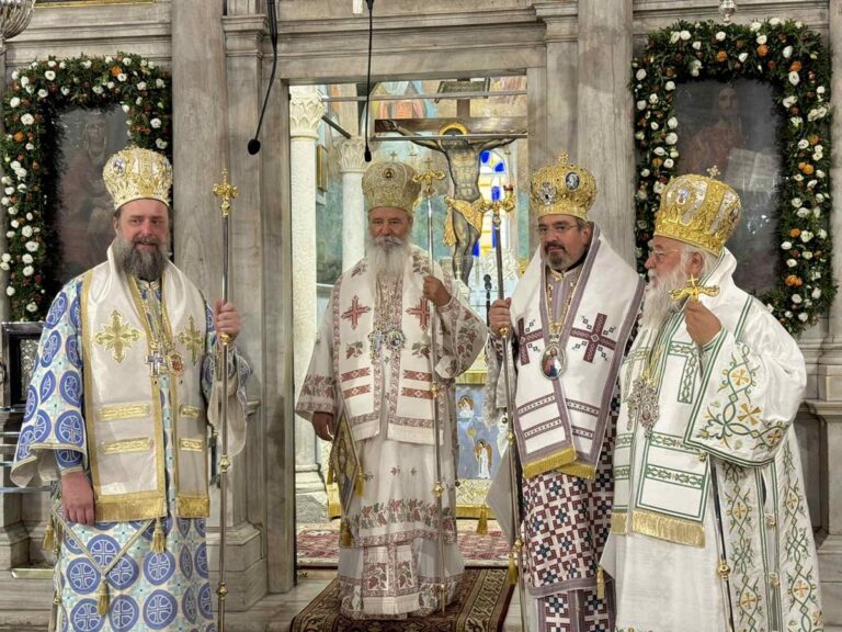 Κέρκυρα: Με Αρχιερατικό Συλλείτουργο συνεχίστηκαν οι θρησκευτικές εκδηλώσεις