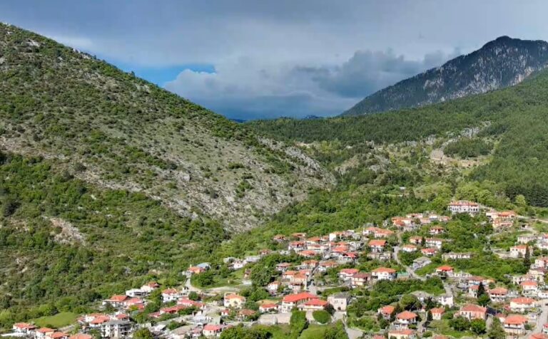 Κόνιτσα: Αντάμωμα παραδοσιακών χορευτικών συγκροτημάτων