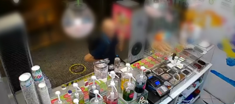 Θεσσαλονίκη: Κλέφτης άρπαξε το κινητό υπαλλήλου και έφυγε σαν κύριος