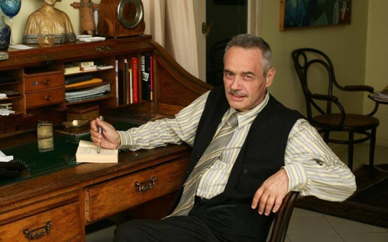 Ο Γ. Καλογήρου μιλά στο Πρώτο για τον εκλιπόντα Νίκο Θέμελη: Ήταν ένα υπόδειγμα πολιτικού δημόσιου προσώπου με σπάνιες αρετές και αξίες (audio)