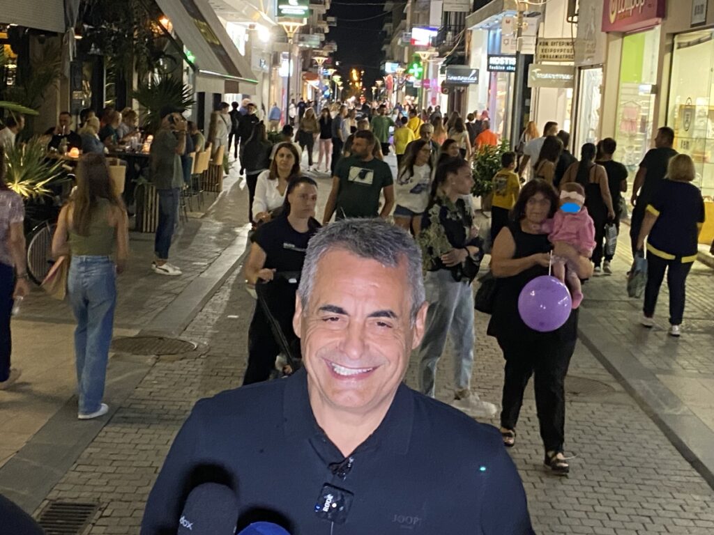 «Λευκές νύχτες Τρίπολης»: Το μεσημέρι βροχή, το βράδυ ψώνια και βόλτες