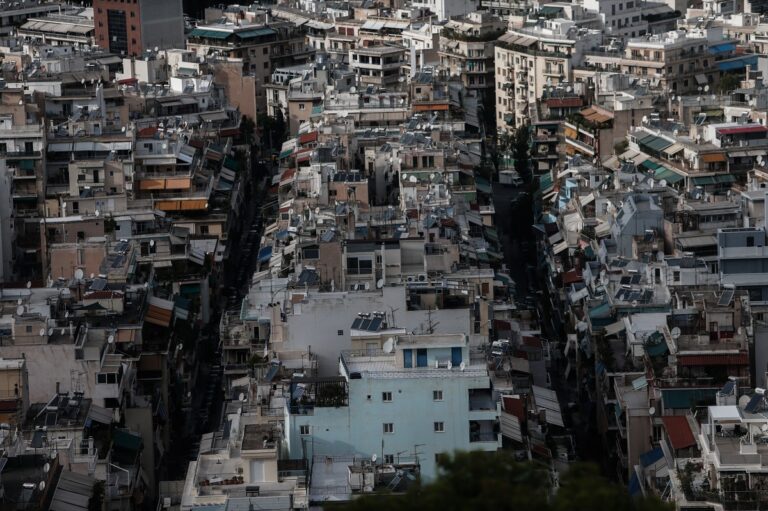 Νέα προγράμματα Ενεργειακής Εξοικονόμησης: Χωρίς εισοδηματικά όρια και υψηλότερες επιδοτήσεις ευάλωτων νοικοκυριών