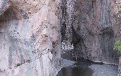 Το φαράγγι της Πορτίτσας και το πέτρινο γεφύρι πόλος έλξης χιλιάδων επισκεπτών