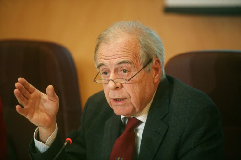 Πέθανε ο πρώην δήμαρχος Αθηναίων Θεόδωρος Μπεχράκης – Συλλυπητήρια ανακοίνωση της ΝΔ