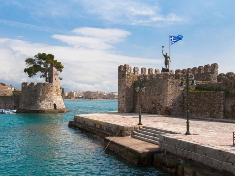 Δωρεά της Ναυπακτιακής Αδελφότητας Νέας Υόρκης στο Κέντρο Υγείας Ναυπάκτου