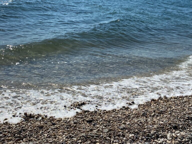 Aδυναμία προσέγγισης επιβατικού πλοίου στο λιμάνι των Αντικυθήρων