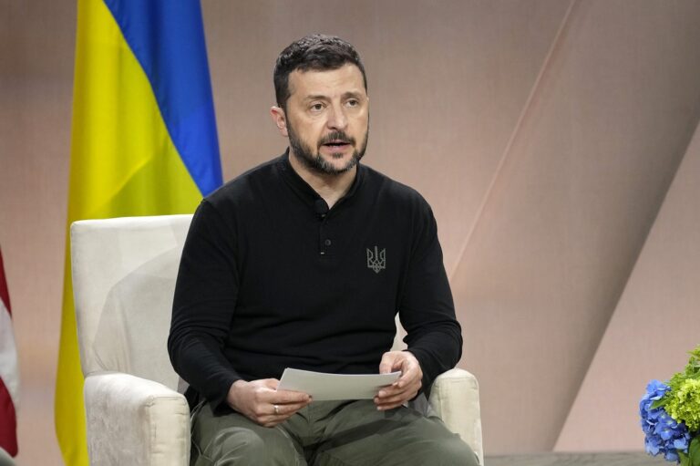 Ουκρανία: Η Ρωσία πρέπει να αναγκαστεί να συνθηκολογήσει, λέει ο πρόεδρος Ζελένσκι