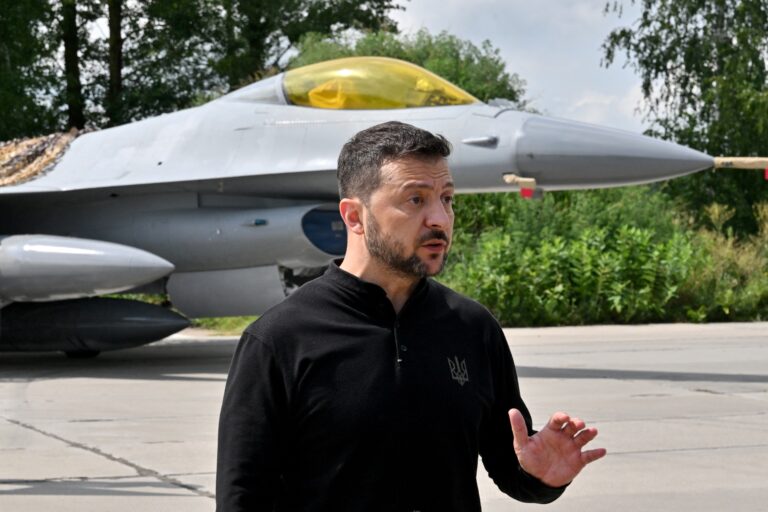 Β. Ζελένσκι: Για πρώτη φορά παραδέχτηκε ότι οι ουκρανικές δυνάμεις πολεμούν στο Κουρσκ – «Μετατόπιση του πολέμου στο έδαφος του επιτιθέμενου»