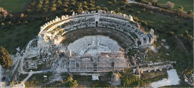 ΥΠΠΟ: Αποκαθίσταται το σκηνικό οικοδόμημα του μεγάλου θεάτρου στη Νικόπολη – Ποια έργα είναι σε εξέλιξη