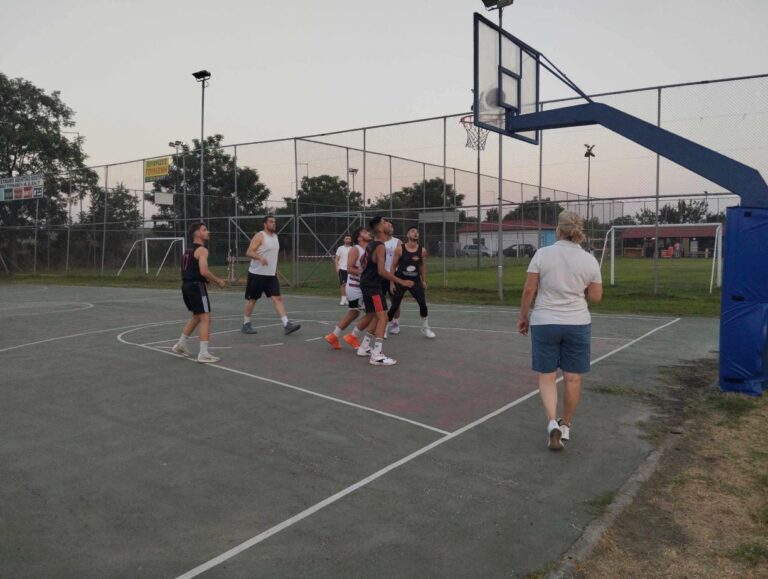 Με επιτυχία η πρώτη φάση τουρνουά μπάσκετ 3on3 στον Τύρναβο