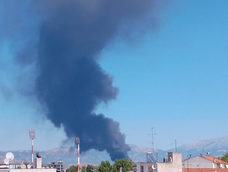 Φωτιά στο Ομορφοχώρι: Μέτρα για την προστασία των ευάλωτων ομάδων από τους ρύπους της ατμόσφαιρας