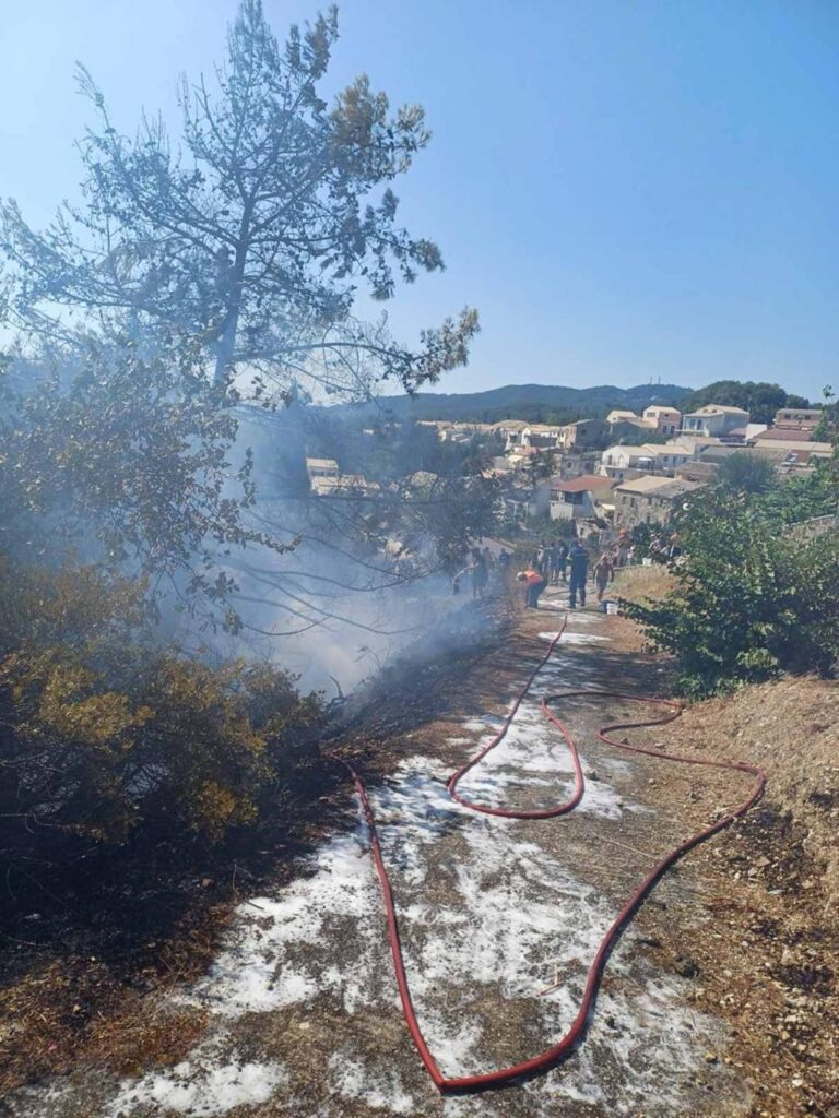 Κέρκυρα: Οριοθετήθηκε άμεσα η φωτιά στους Αργυράδες – Άλλες τρεις φωτιές το Σάββατο στον βορρά